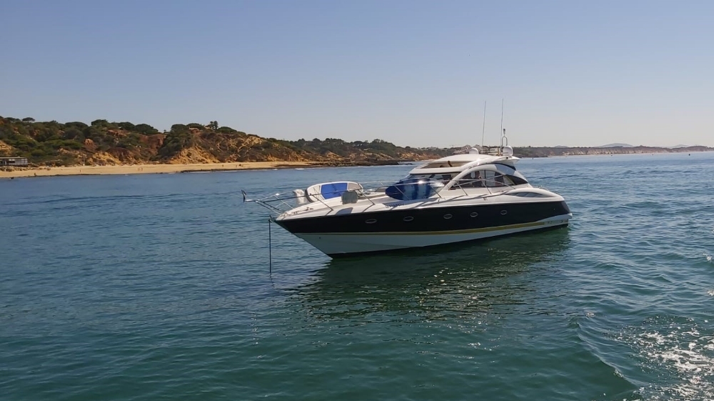 B.Happy Luxury Charter - Vilamoura Luxury Yacht Charter